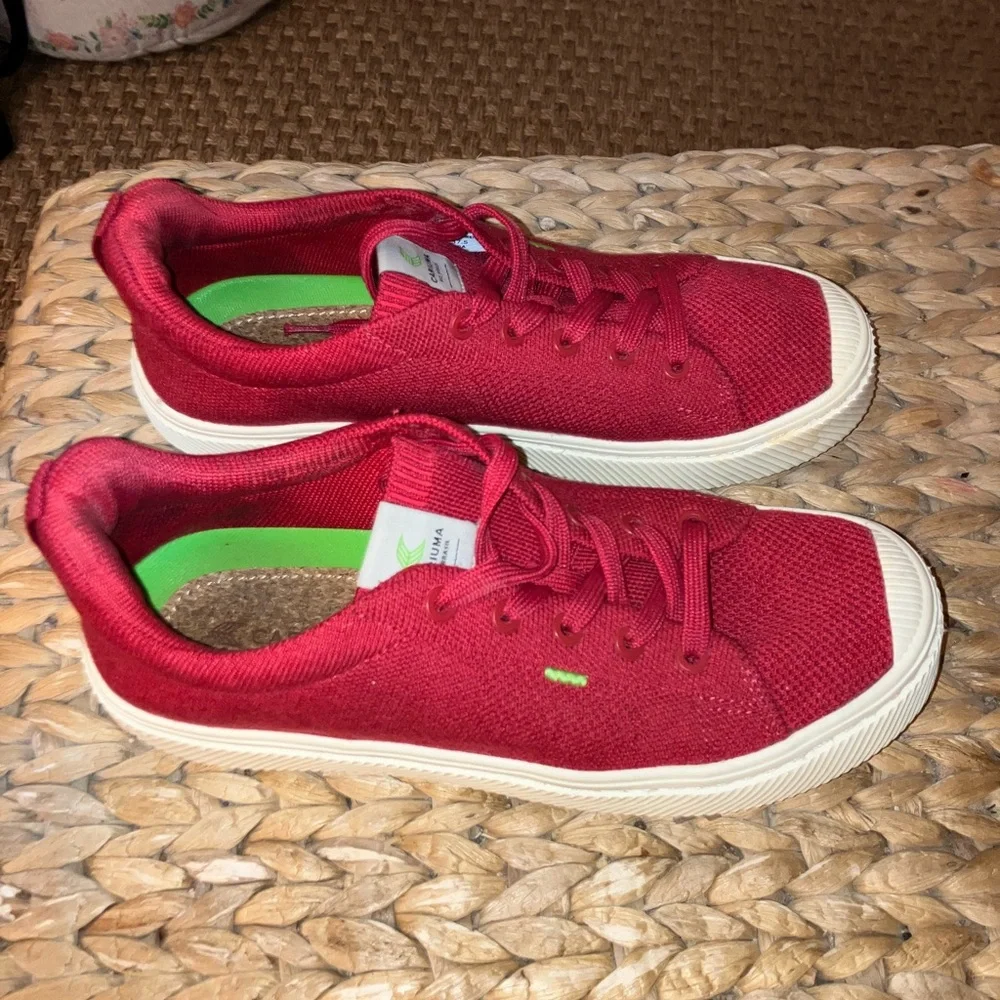 Cariuma Red Sneakers - Picture 4 of 10
